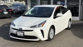 2019 TOYOTA Prius LE