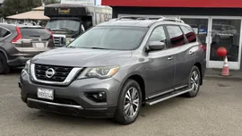 2017 NISSAN Pathfinder