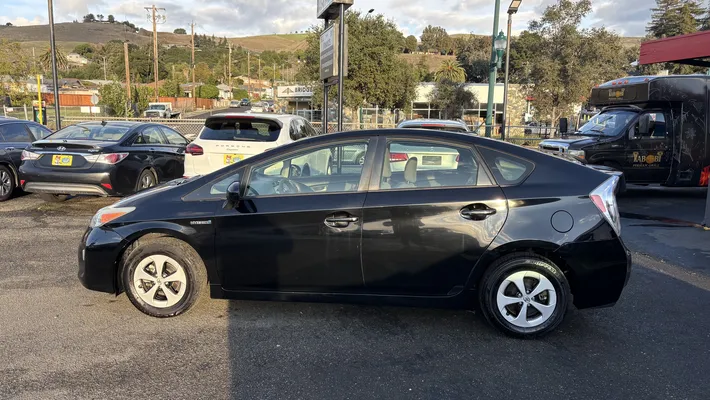 2015 TOYOTA Prius Three