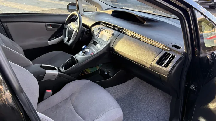 2015 TOYOTA Prius Three