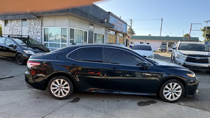2019 TOYOTA Camry 