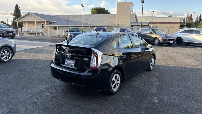 2015 TOYOTA Prius Three