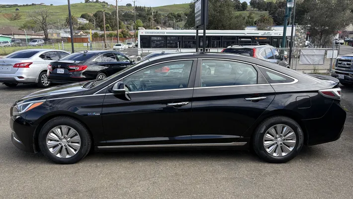 2017 HYUNDAI Sonata SE