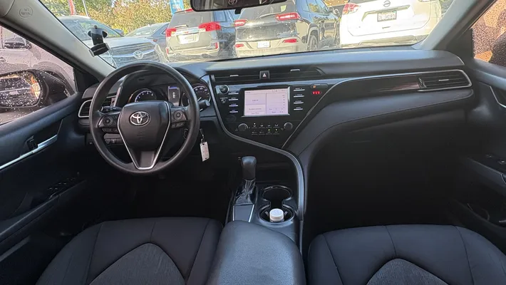 2019 TOYOTA Camry 