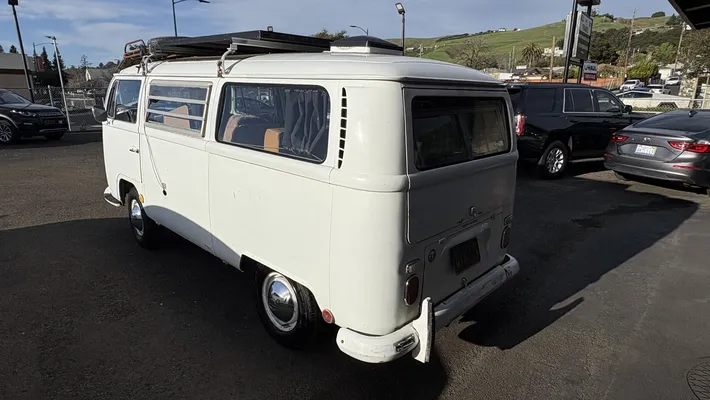 1968 Volkswagen Bus ( Vans )