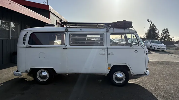 1968 Volkswagen Bus ( Vans )