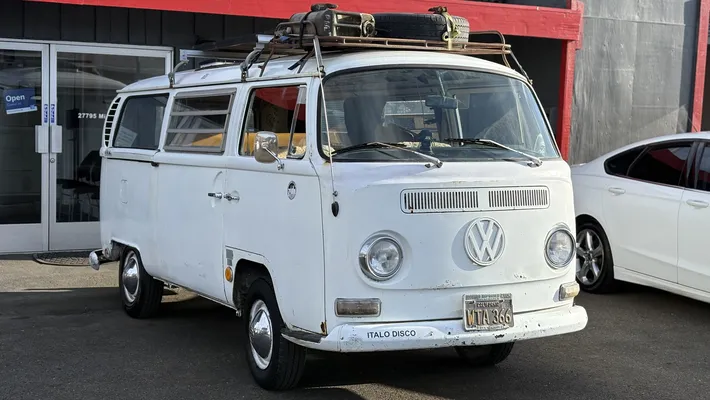 1968 Volkswagen Bus ( Vans )