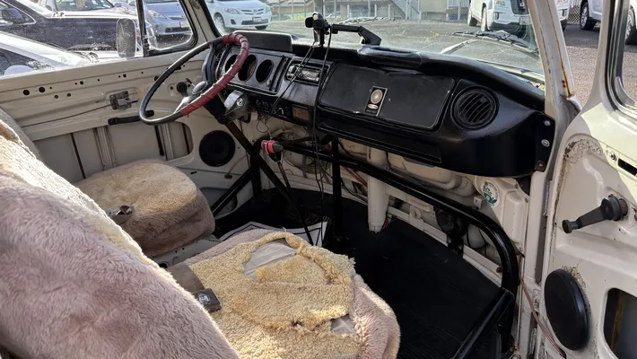 1968 Volkswagen Bus ( Vans )