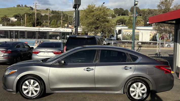 2016 NISSAN Altima