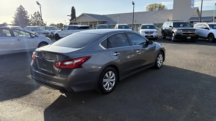 2016 NISSAN Altima