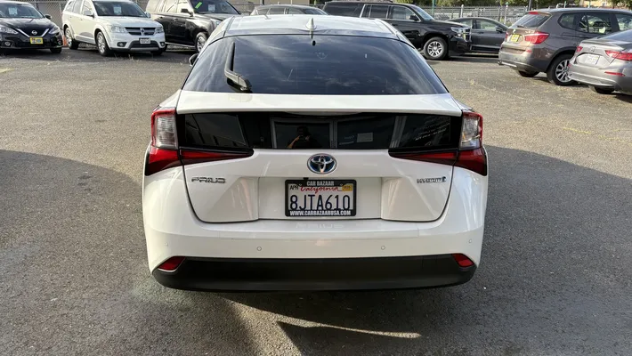 2019 TOYOTA Prius LE