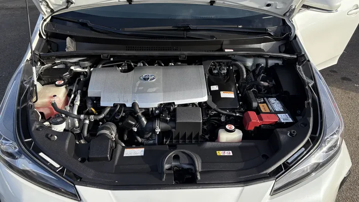 2019 TOYOTA Prius LE