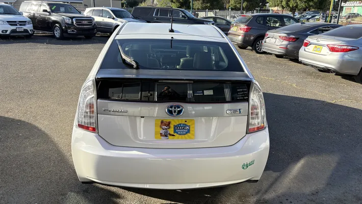 2014 TOYOTA Prius PHEV - Plug-in