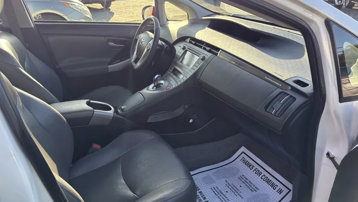 2014 TOYOTA Prius PHEV - Plug-in