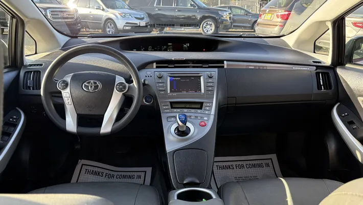 2014 TOYOTA Prius PHEV - Plug-in