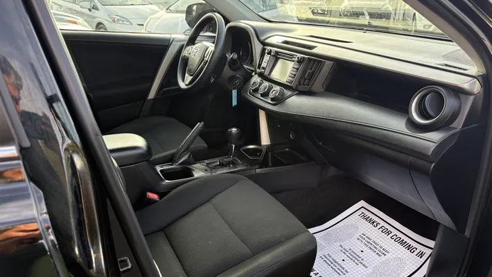 2018 TOYOTA RAV4 LE