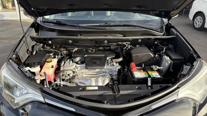 2018 TOYOTA RAV4 LE