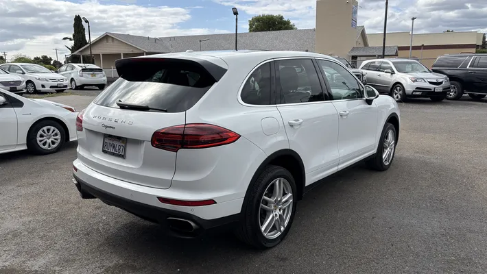 2016 PORSCHE Cayenne