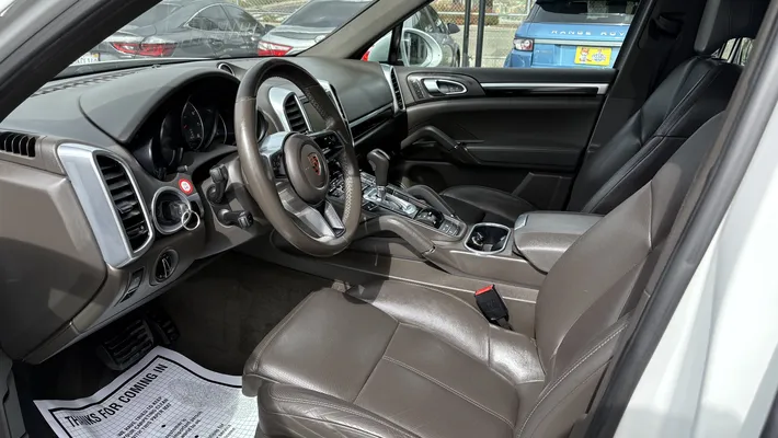 2016 PORSCHE Cayenne