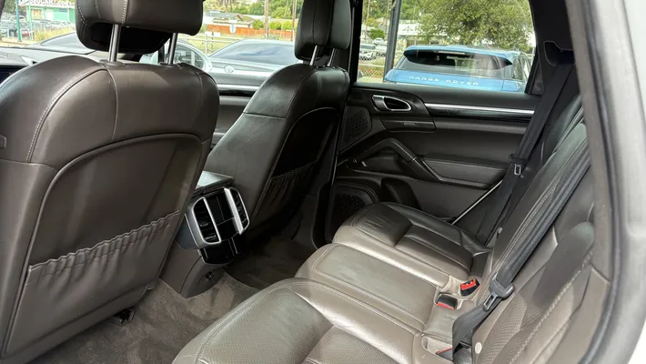 2016 PORSCHE Cayenne