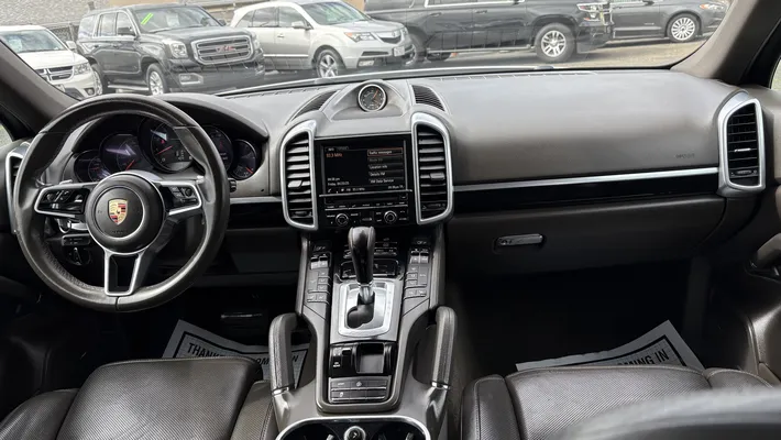 2016 PORSCHE Cayenne