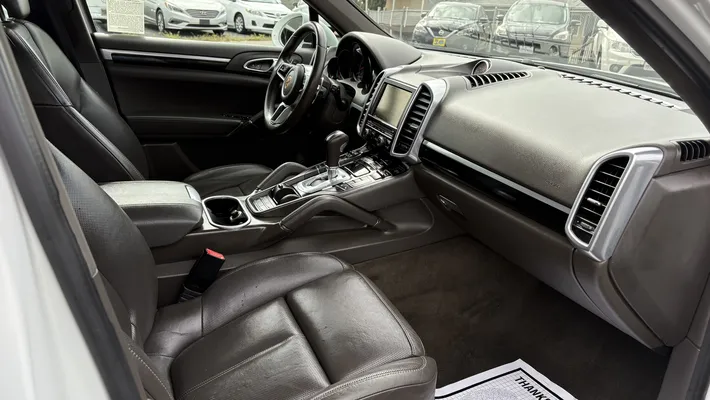 2016 PORSCHE Cayenne