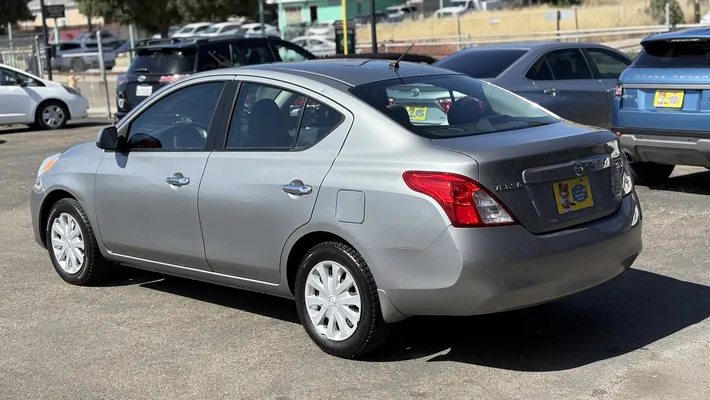2012 NISSAN Versa