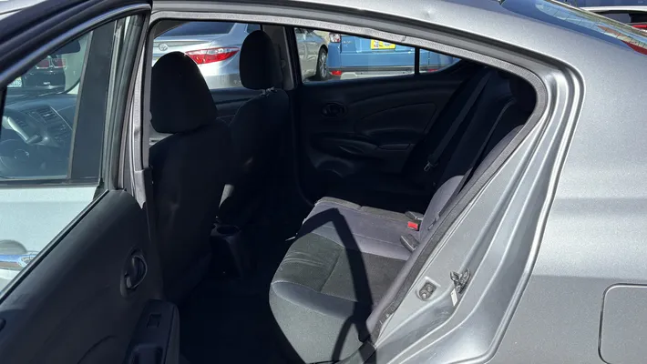 2012 NISSAN Versa