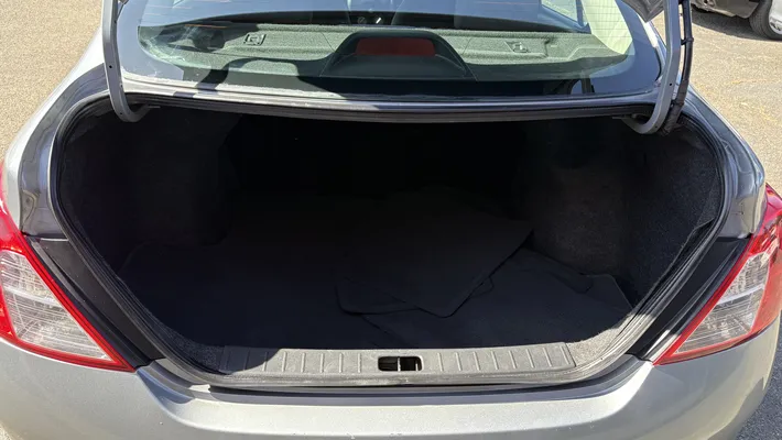 2012 NISSAN Versa