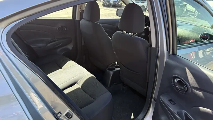 2012 NISSAN Versa