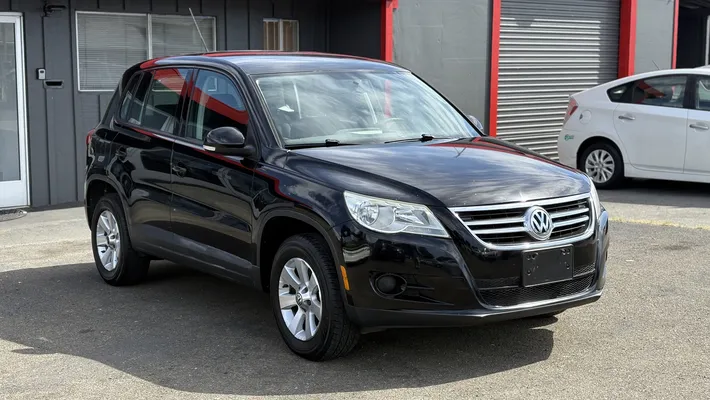 2010 VOLKSWAGEN Tiguan