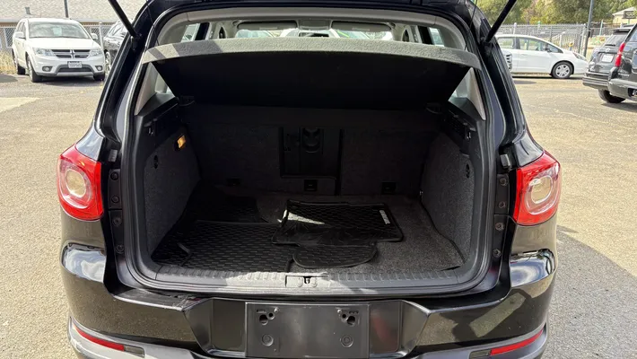 2010 VOLKSWAGEN Tiguan