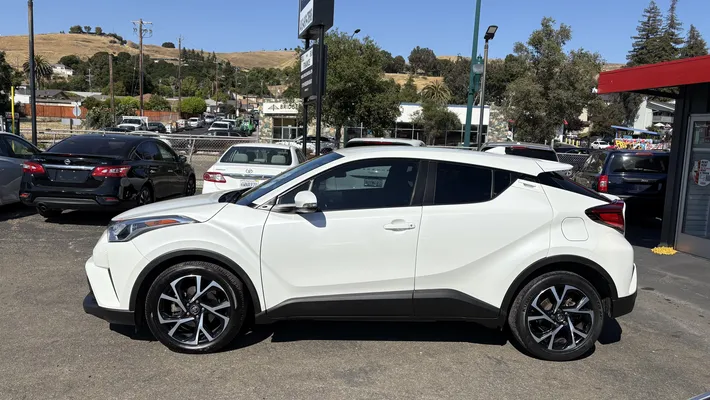 2018 TOYOTA C-HR XLE