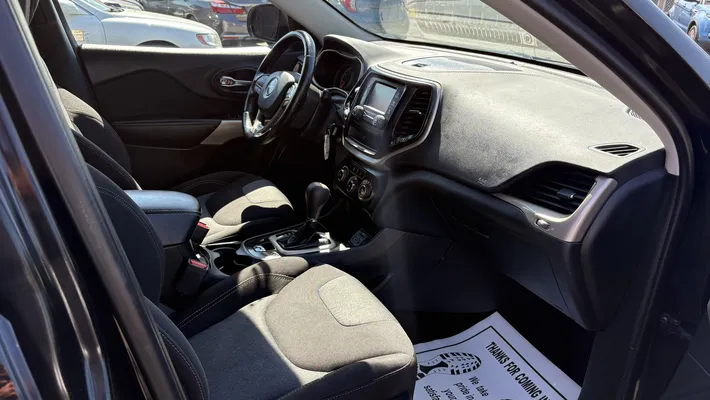 2018 JEEP Cherokee 