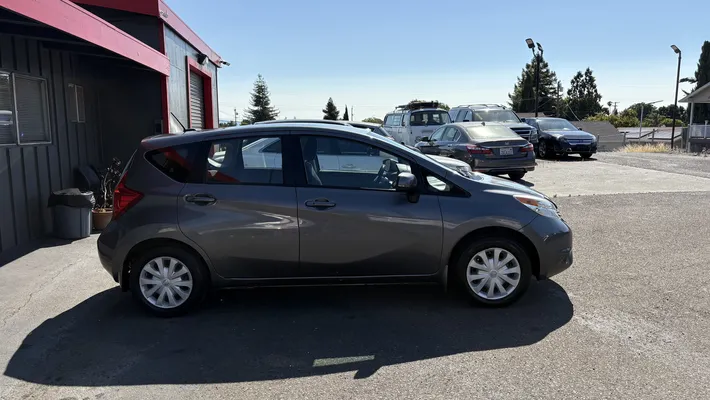 2016 NISSAN Versa Note