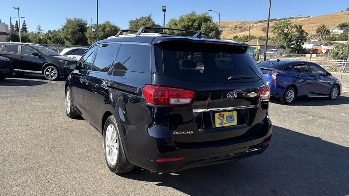 2016 KIA Sedona EX