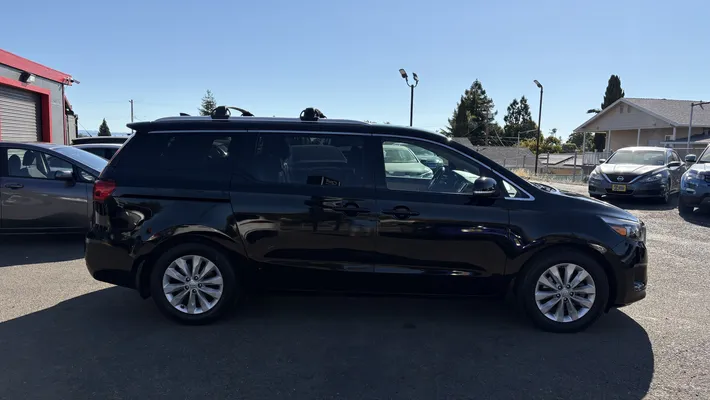2016 KIA Sedona EX