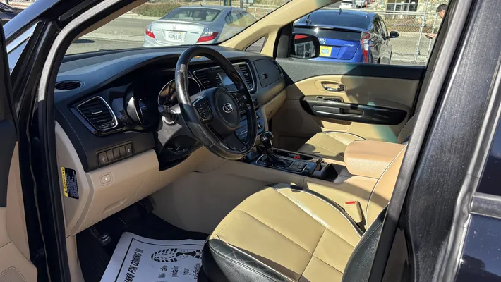 2016 KIA Sedona EX