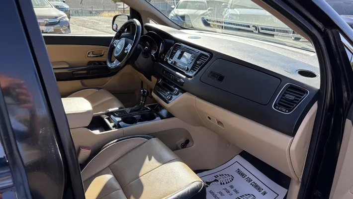 2016 KIA Sedona EX