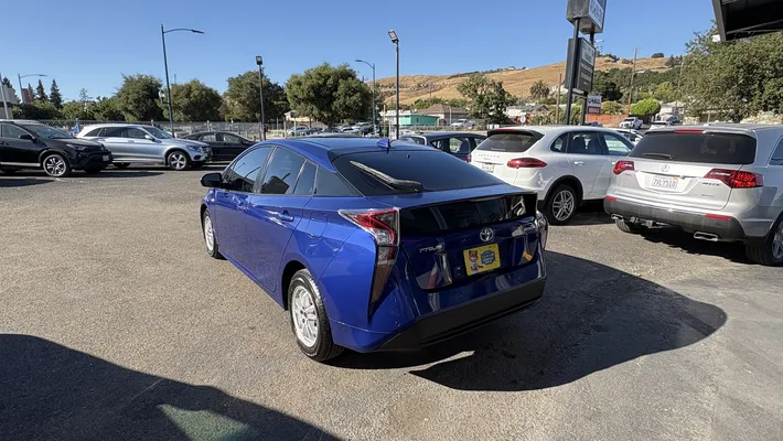 2017 TOYOTA Prius Four