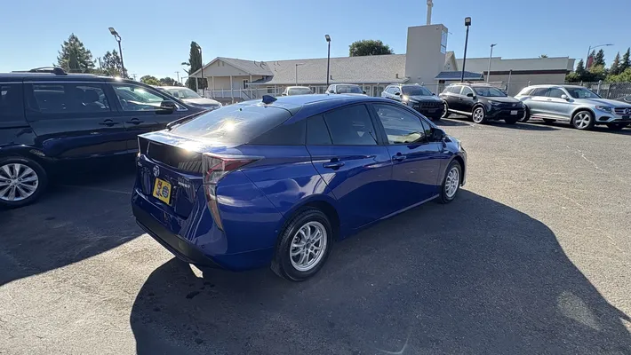 2017 TOYOTA Prius Four