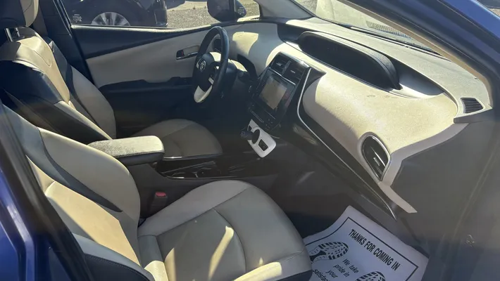 2017 TOYOTA Prius Four