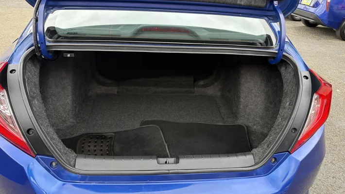 2016 HONDA Civic LX