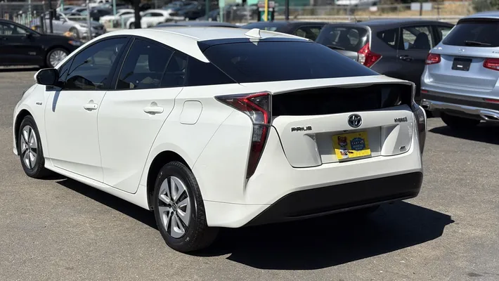 2016 TOYOTA Prius Two Eco