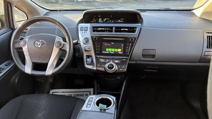 2016 TOYOTA Prius V