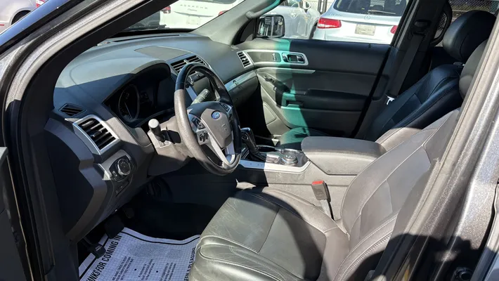 2015 FORD Explorer XLT