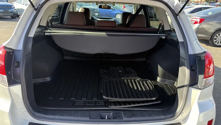 2014 SUBARU Outback 3.6R Limited 