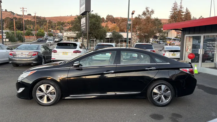 2012 HYUNDAI Sonata Middle level