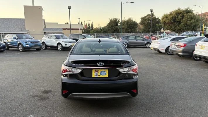 2012 HYUNDAI Sonata Middle level