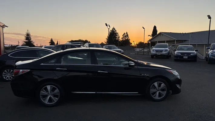 2012 HYUNDAI Sonata Middle level